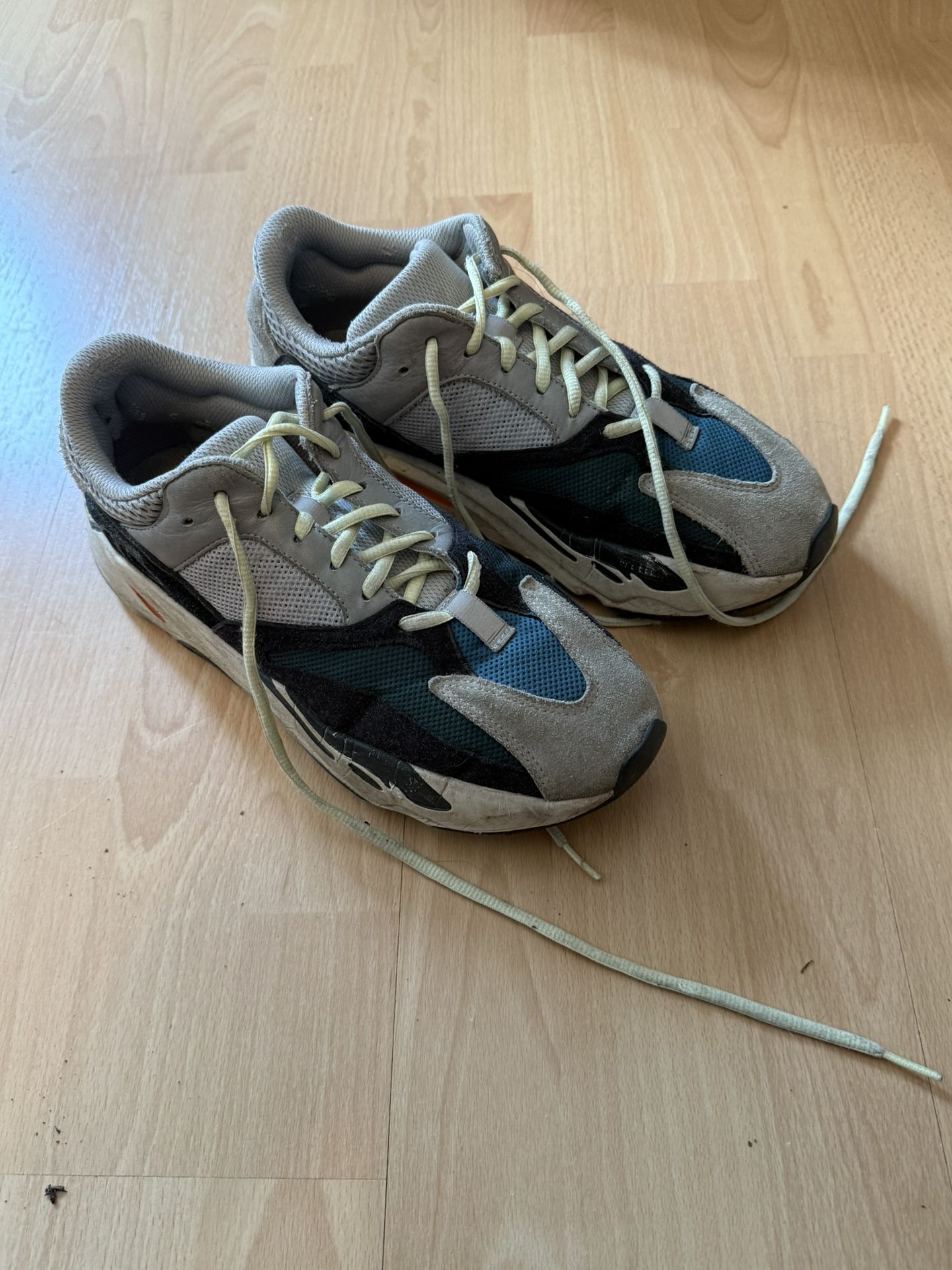 Adidas Yeezy Boost 700 Waverunner