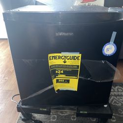 Mini Fridge 