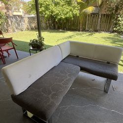 FREE Corner White Breakfast Nook 