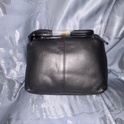 Stone Mountain Metallic Gray Pebbled Leather Crossbody Bag Silver Zipper