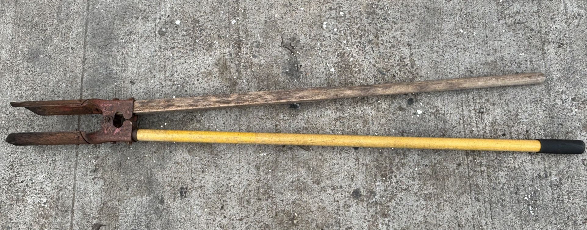 POST HOLE DIGGER