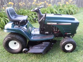 Tractor best sale craftsman lt1000