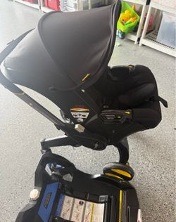 Doona Carseat/Stroller