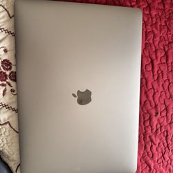 MacBook Pro 15” 2018
