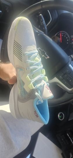 NIKE SHOES SIZE 9.5 NEW