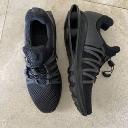 Nike Women’s 7.5 Shoe