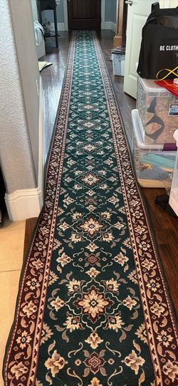 Beautiful 28 ft runner