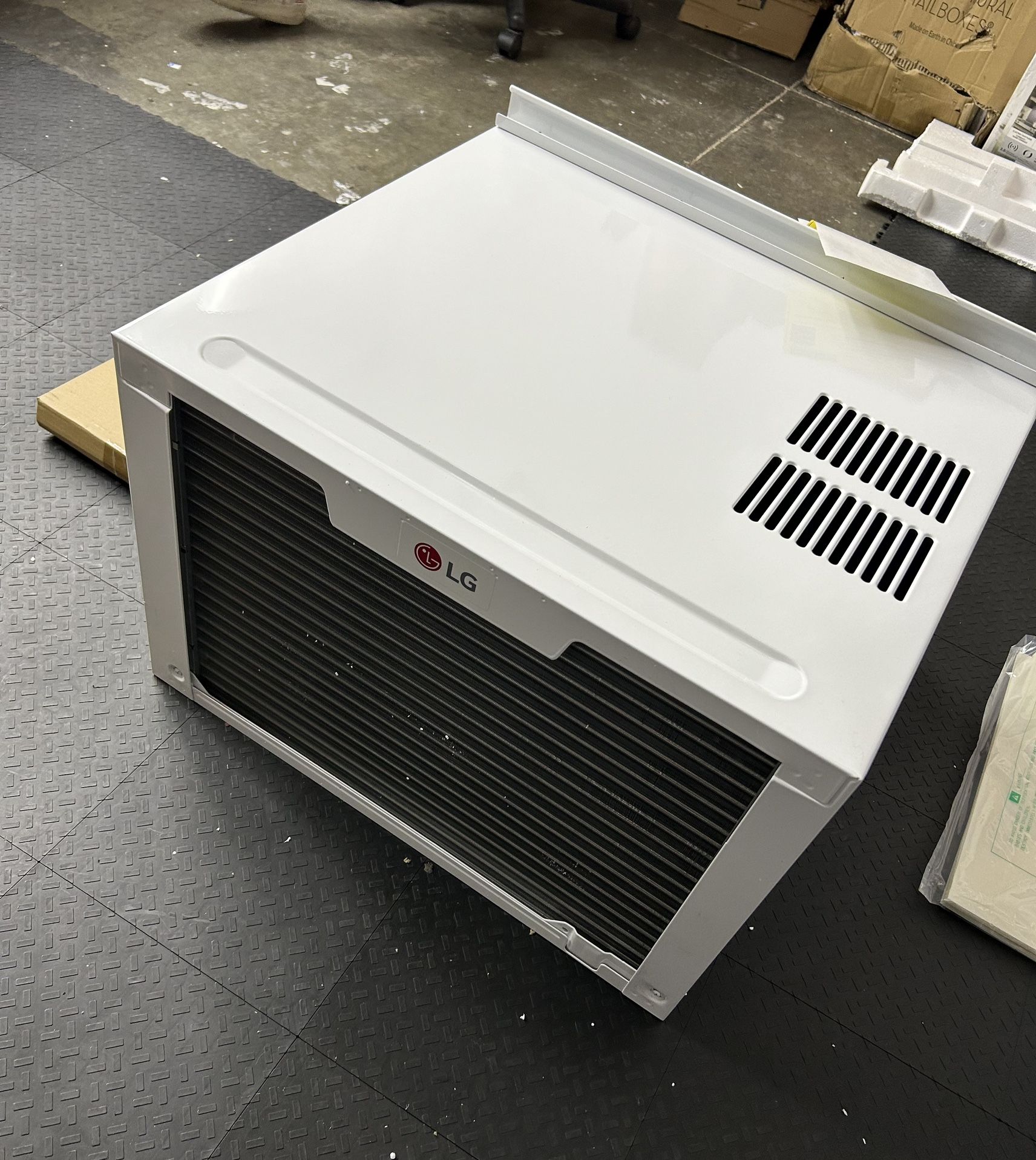 LG WINDOW AC BRAND NEW