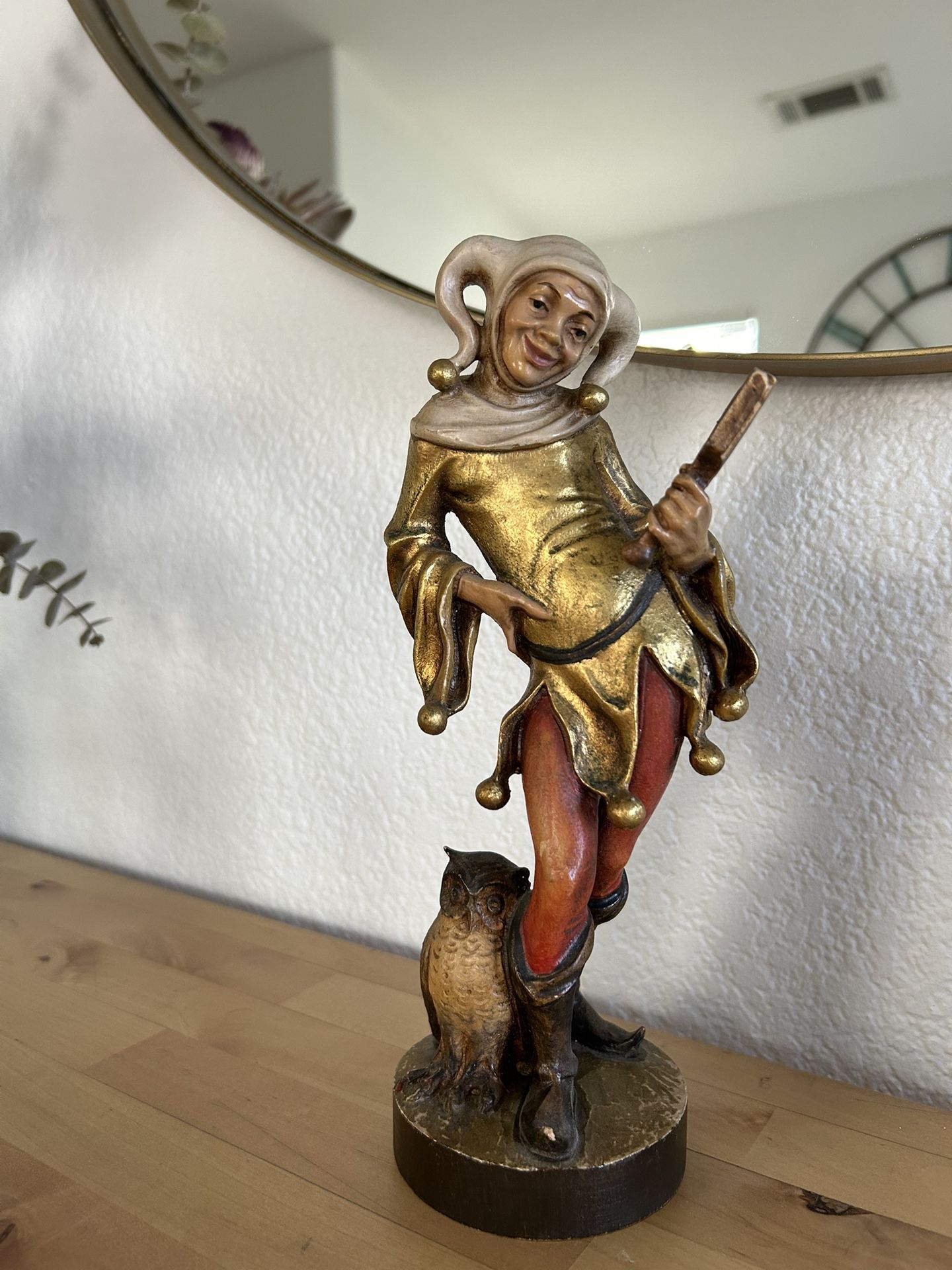Carved wooden figure of Till Eulenspiegel