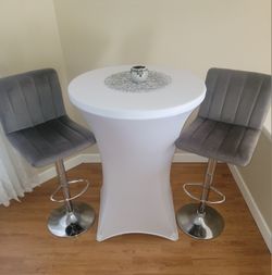 Cocktail table with cloth