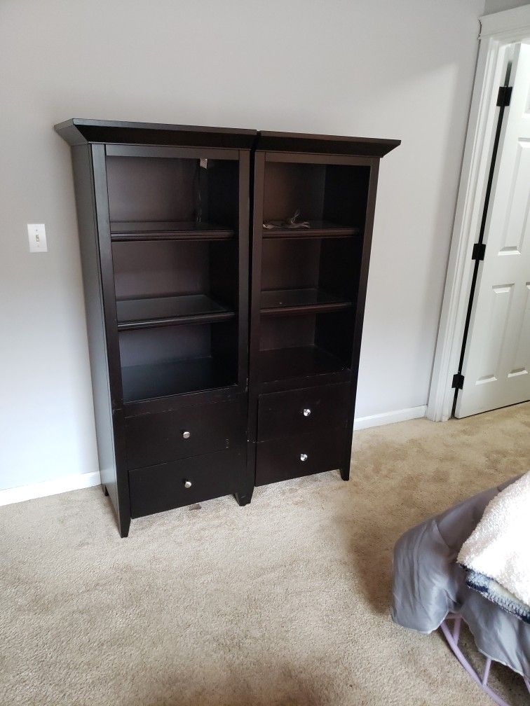 Bookcase, Lighted Two Separate Pieces for Sale in Puyallup, WA OfferUp