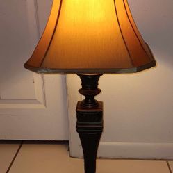 VINTAGE "Grandmother's house" heavy lamp with shade and bulb $10 FIRM