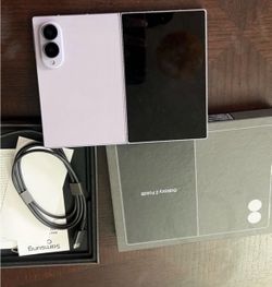 Trade !!samsung Factory unlocked fold 8 256GB box and charger included new condition,will trade for iPhone duo unlocked and will add 600 cash on top