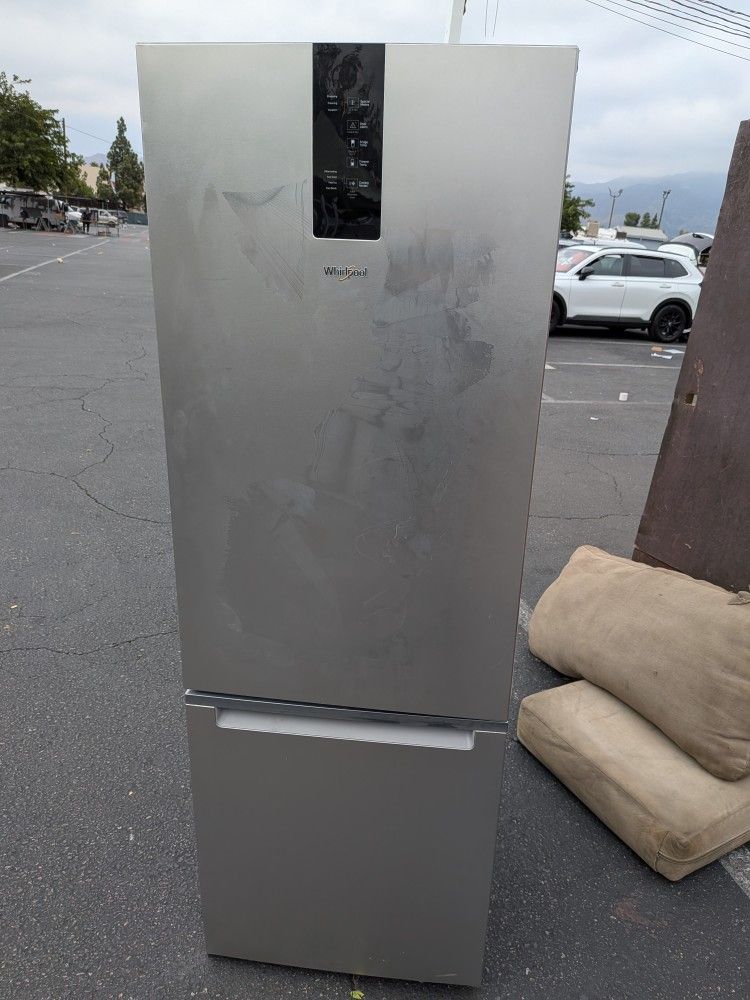 24" Whirlpool Bottom Freezer Refrigerator/3 Months