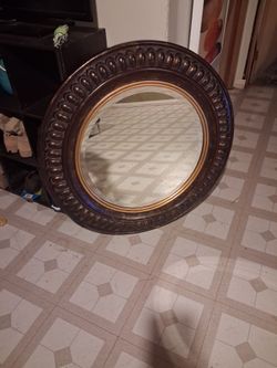 Mirror great shape not heavy