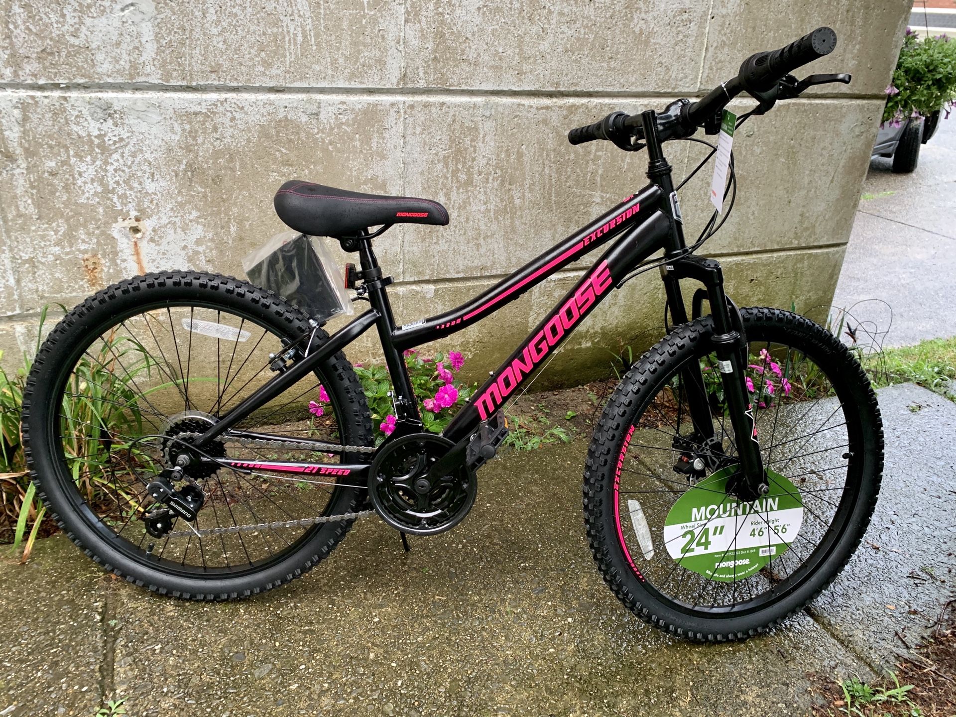 Brand New 24” Mongoose Mountain Bike. Girls ladies bicycle