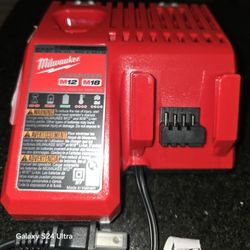 Milwalkee Dual Fast Charger M12 M18 