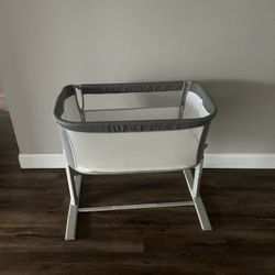 Baby Bassinet / Crib 