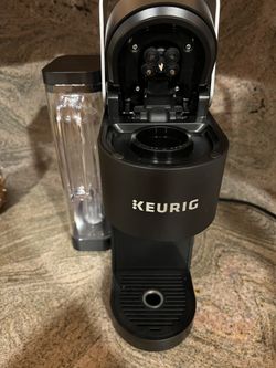 Keurig Machine With Water Filter & FREE Pods