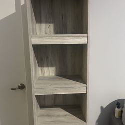 5 SLOT BOOKSHELF - TAN (RoomsToGo) 