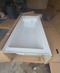 Brand New MAAX New Town 60x30 Acrylic Alcove Bathtub - Right Hand Drain