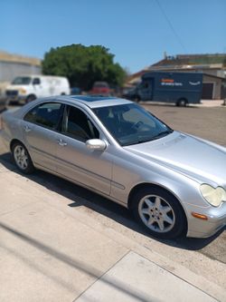 2004 Mercedes C240