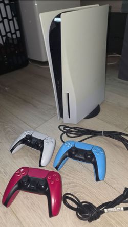 PlayStation 5 (Fat) 750GB w/ disc Tray. includes 3 controllers