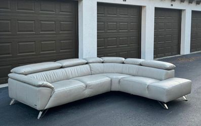 🛋️ Sofa/Couch Sectional - LIKE NEW - Top Grain Leather - Delivery Available 🚛
