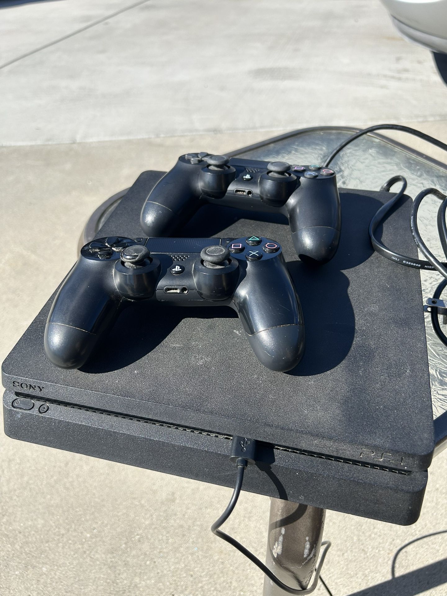 PlayStation 4 Slim 1TB With Games