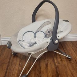 Vibrating Baby Bouncer ( Price Firm!)