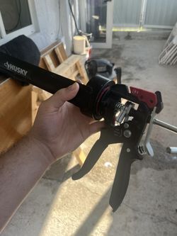 Husky Caulking Gun 29 Oz.