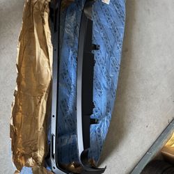 2019-25 Toyota Rav 4 Rear Bumper OEM