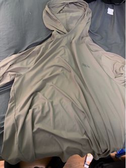 Eddie Bauer muted olive lightweight hoody pulliver