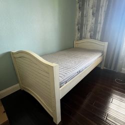 Thomasville Wooden Bed Frame