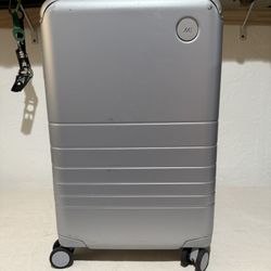 Monos Hybrid carry-on