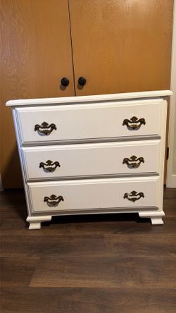 White Drawer Dresser
