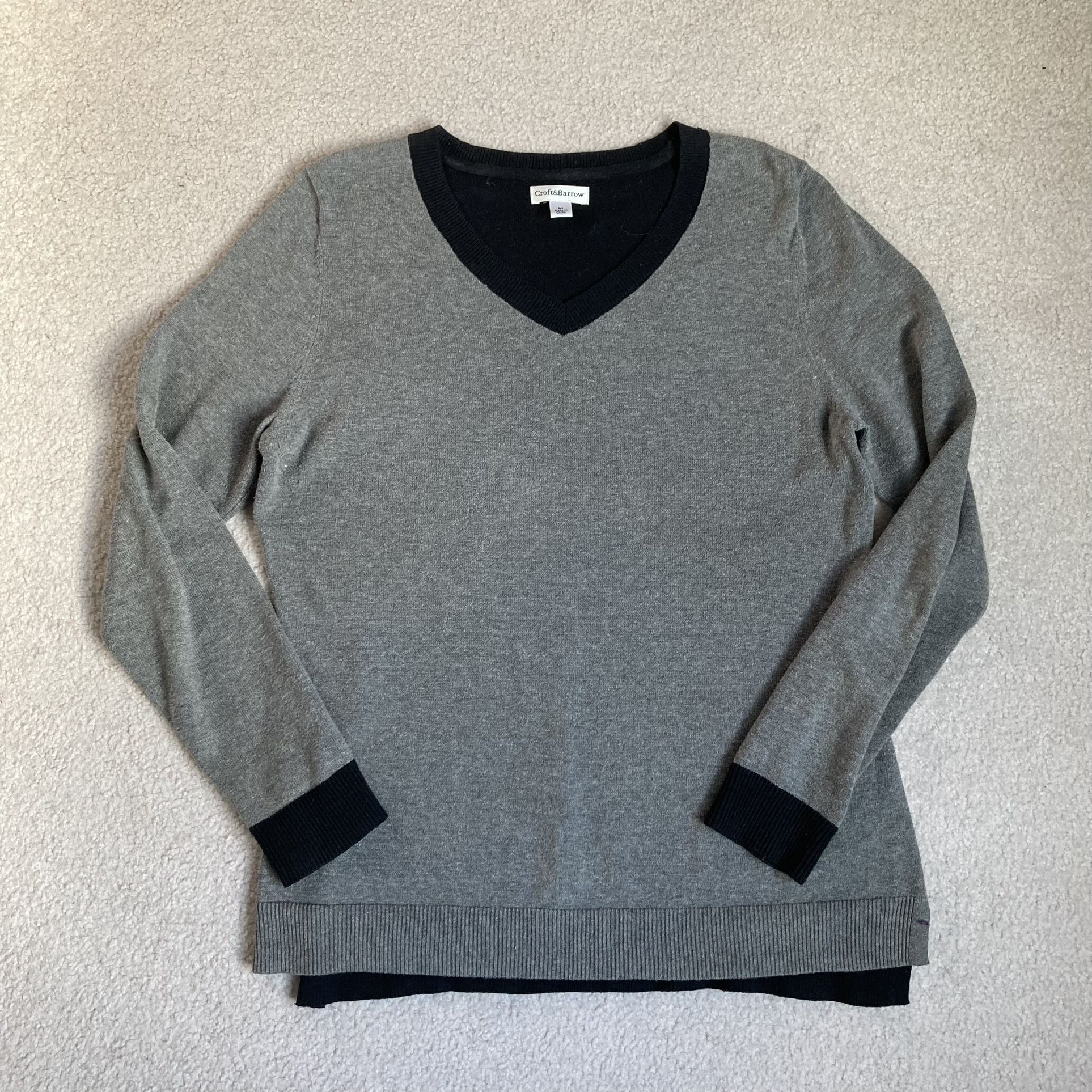 2 Womens Sweaters Size M, Free