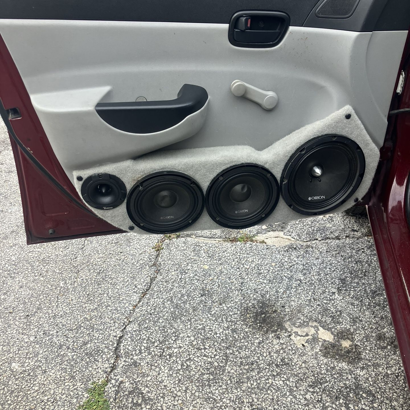 Amp And Mid Speakers 
