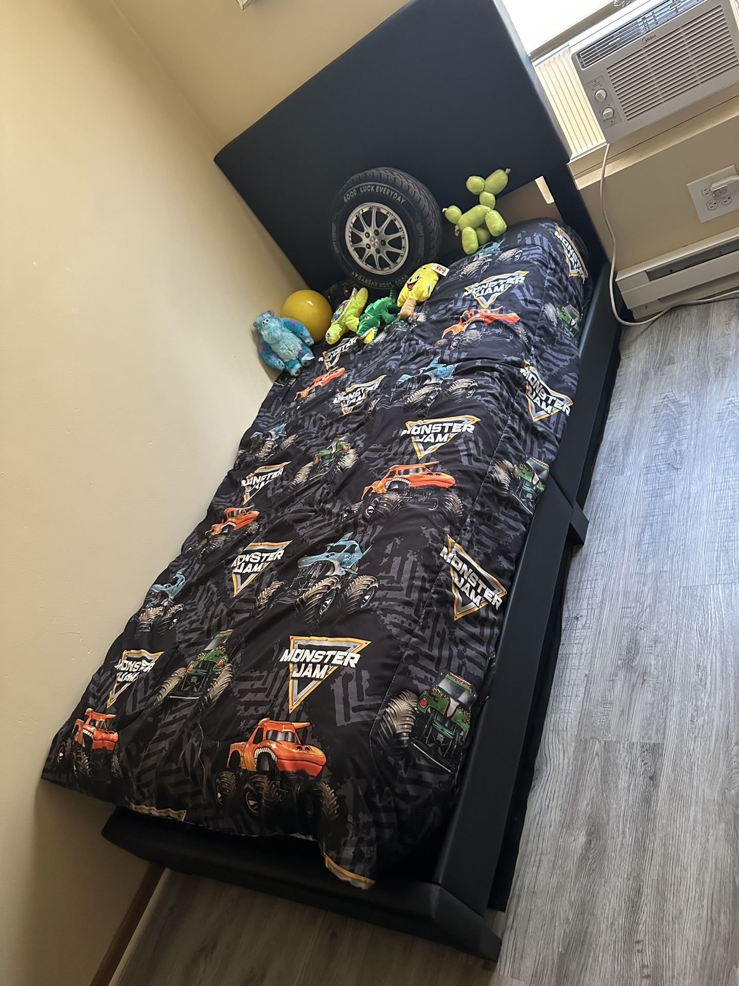 Bed Frame & Mattress 