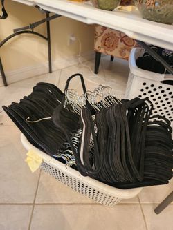 130 no slip clothes hangers with laundry basket