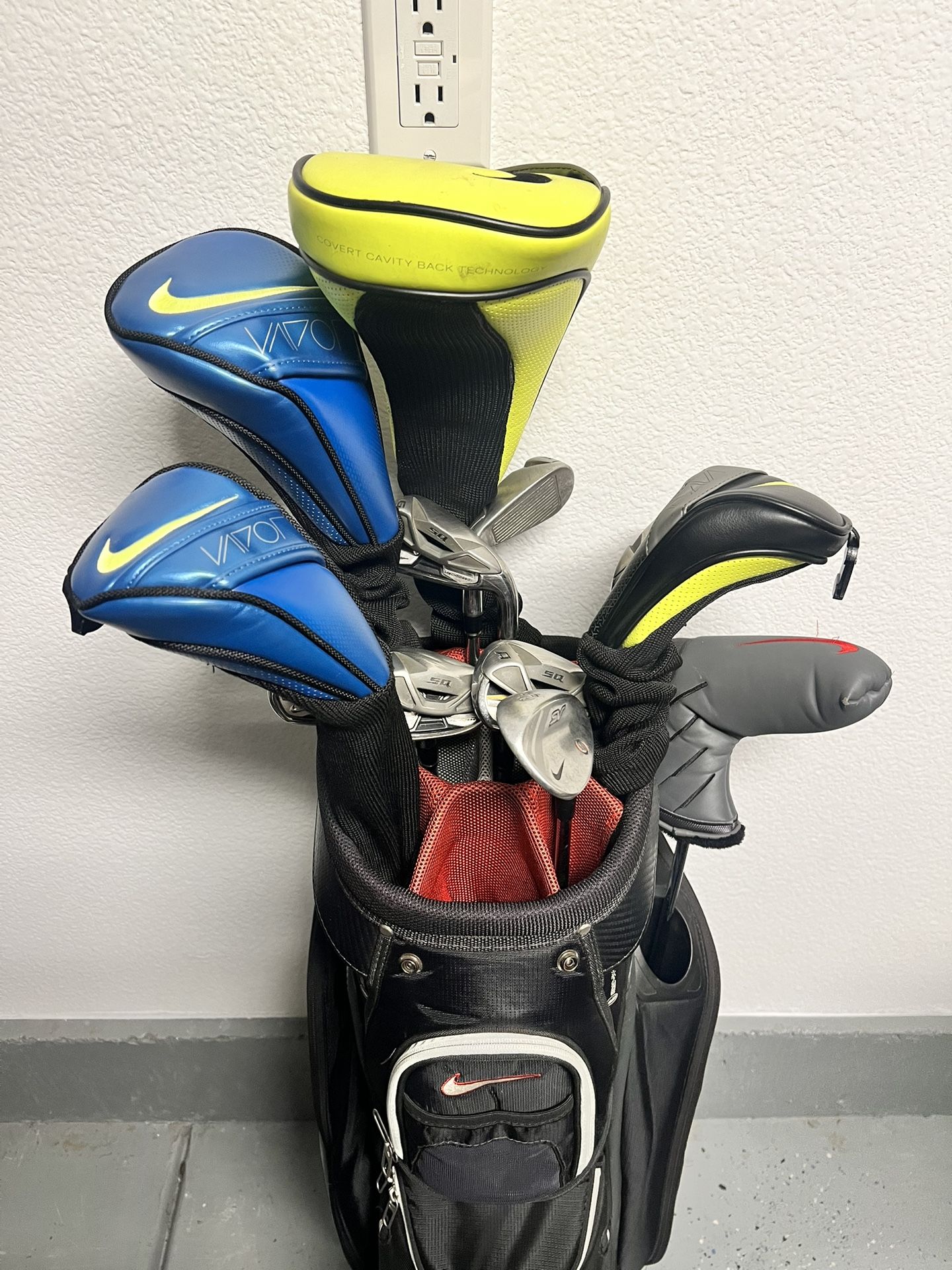 Nike Golf Set $600 Firm