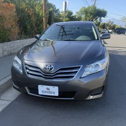 2011 TOYOTA CAMRY LE 