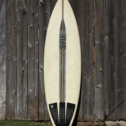 Surfboard - 5’10” PANDA Short board 