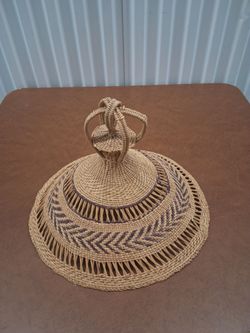 NORTHWEST COAST INDIAN WOVEN CEDAR HAT