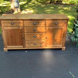 Dresser