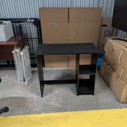 Black Desk