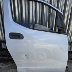 2015 2016 2017 2018 2019 2020 NISSAN NV200 RIGHT PASSENGER FRONT DOOR 