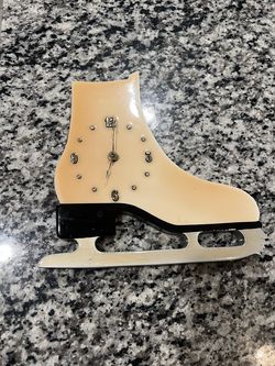 Ice skating clock