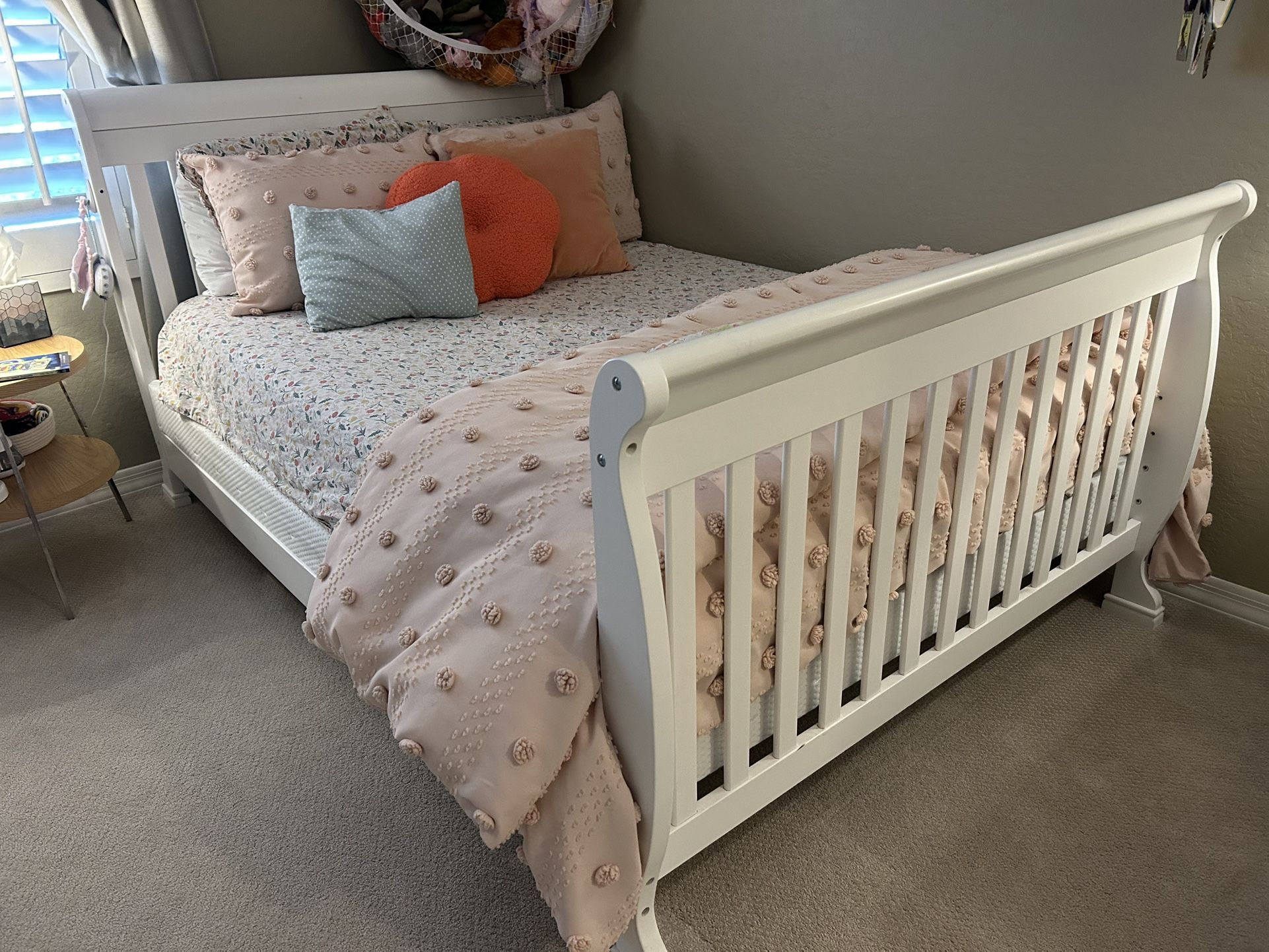 Full Size White Bed And Box Springs
