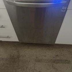 Dishwasher (not working) – LG LDF8764ST